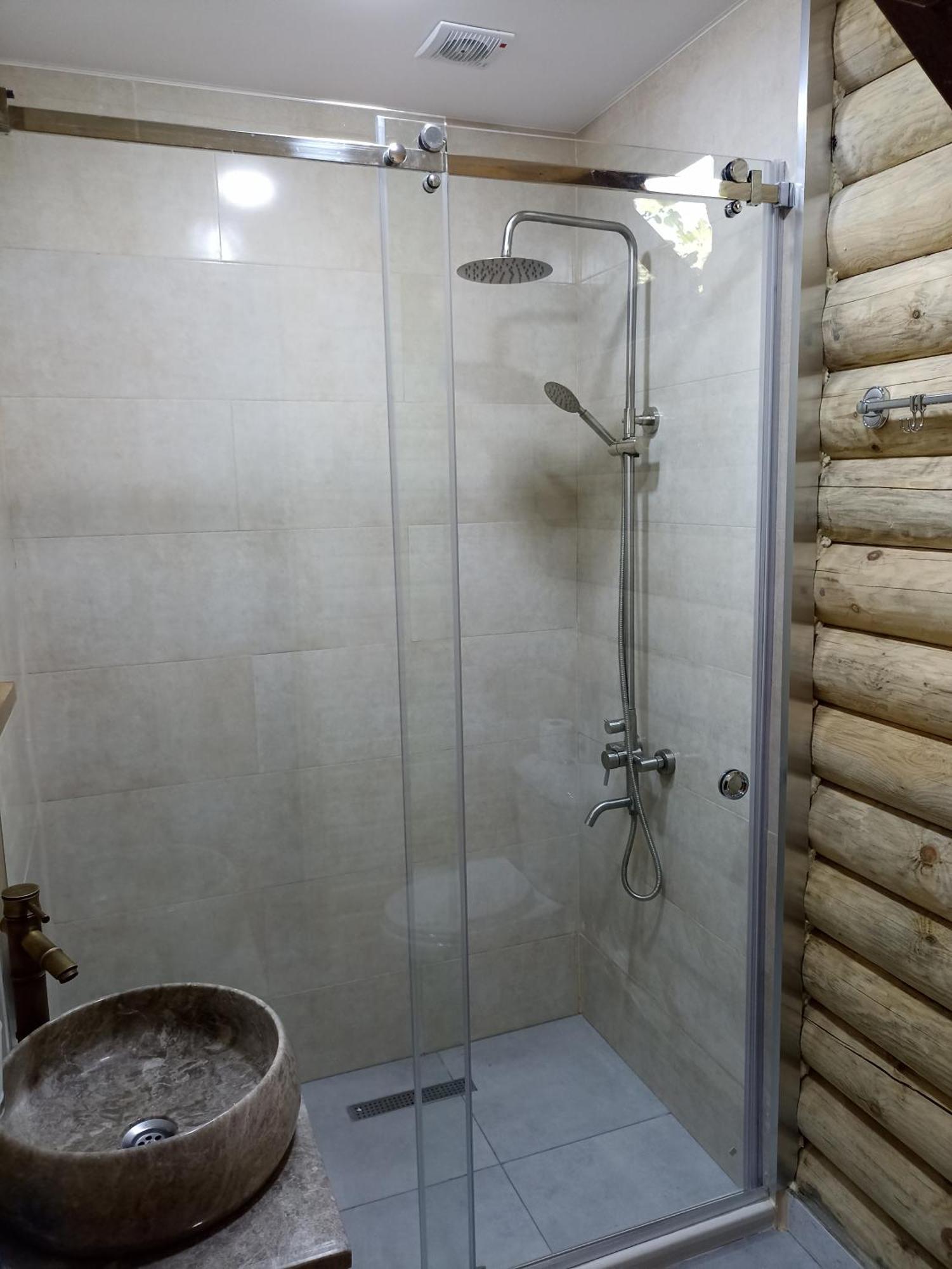 Guest House On Angisa Batumi Quarto foto